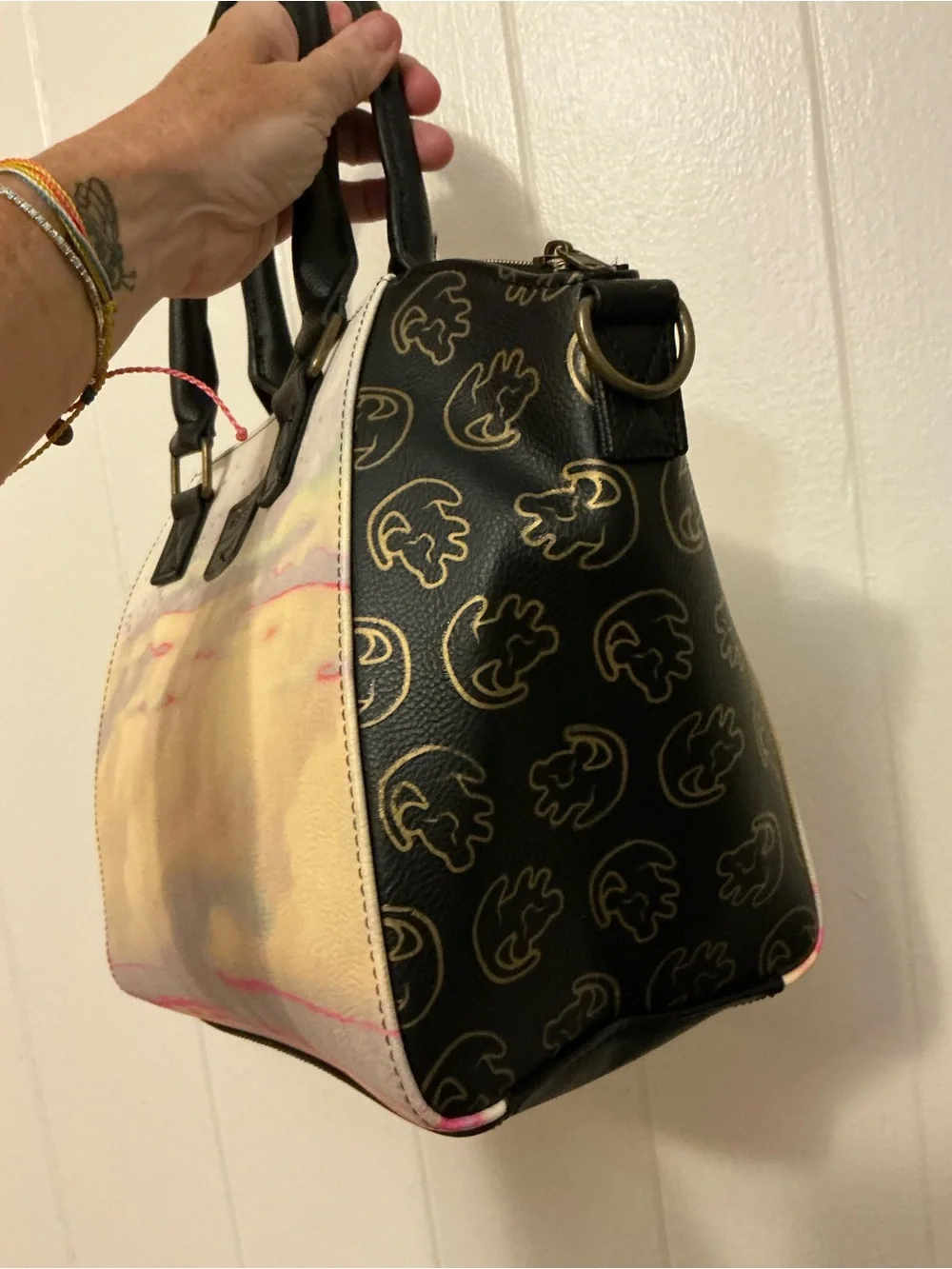 A NWOT Retired Loungefly Disney The Lion King Pride Rock satchel bag Handbag
